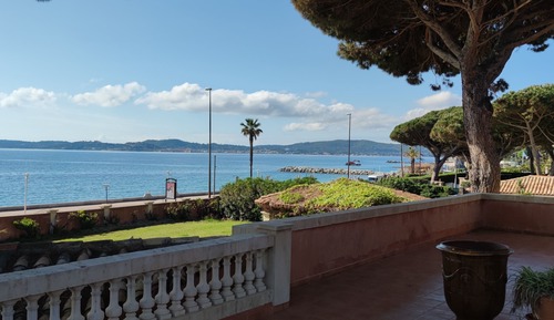 Habitación superior, vistas al mar