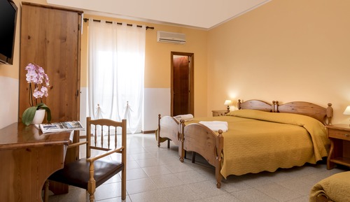 Habitación cuádruple estándar