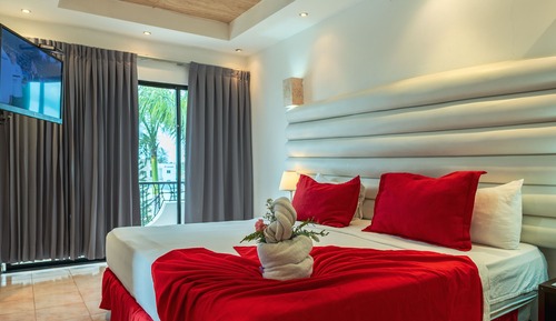 Habitación básica, 1 cama de matrimonio, vistas a la piscina