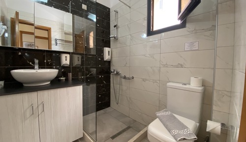 Double Room Pool Front Sharing Pool