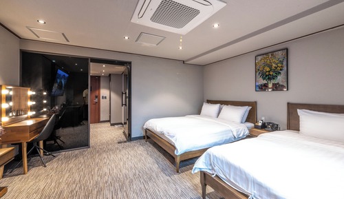 Suite Room
