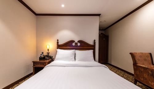 Semi Double Room (No Windows)
