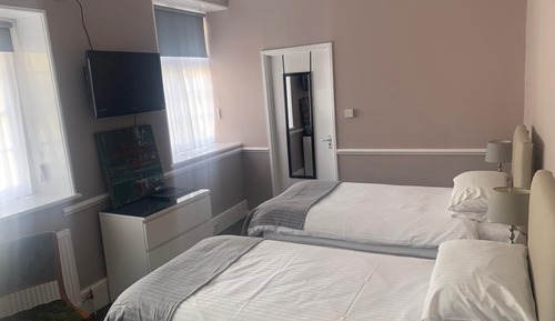 Habitación Premium con 2 camas individuales, baño privado