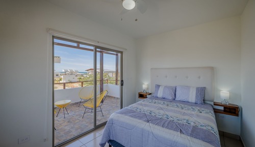 Casa exclusiva, 2 camas de matrimonio, vistas parciales al mar