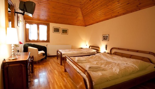 Habitación superior, vistas a la montaña
