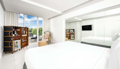 Habitación, 1 cama de matrimonio grande (Terrace Pool View)