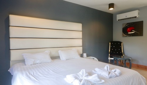 Habitación Confort, 1 cama de matrimonio grande, balcón, vistas al parque