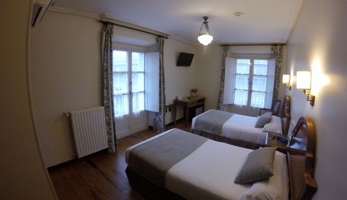 Habitación con 1 cama doble o 2 individuales