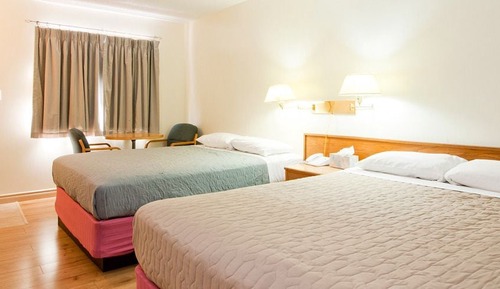 Habitación estándar, 2 camas dobles, fumadores