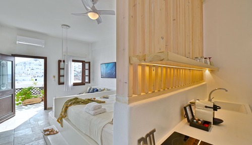 Habitación triple Deluxe (Chora View)