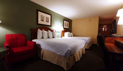 Standard Room, 2 Queen Beds (Non Smoking)