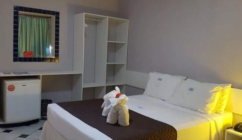 Habitación con 2 camas individuales, 1 cama doble o 2 individuales
