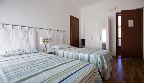 Habitación estándar con 1 cama doble o 2 individuales