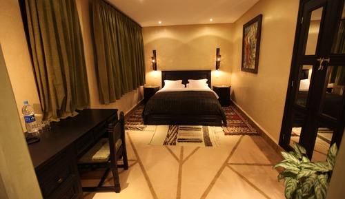 Habitación con 1 cama doble o 2 individuales, baño privado (Zagora)