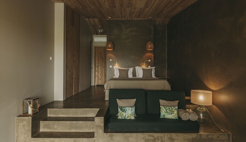 Estudio Deluxe, acceso a la piscina, vistas parciales al mar