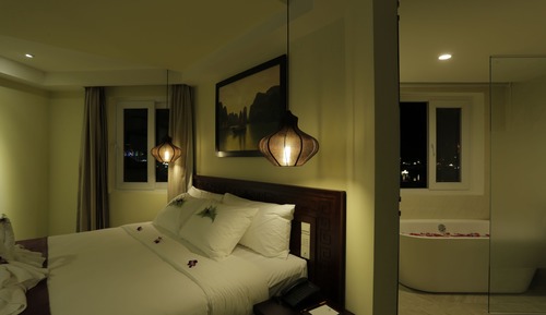 Habitación Deluxe con 1 cama doble o 2 individuales, vistas a la piscina
