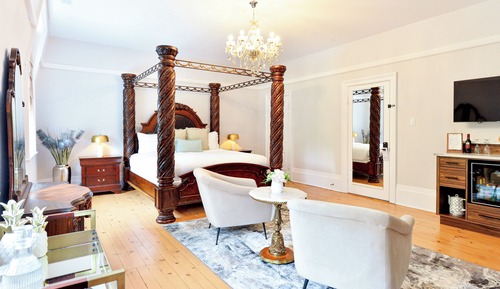 Habitación de luna de miel doble, 1 cama de matrimonio grande, baño privado, vistas a la piscina