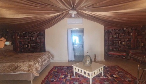Tienda presidencial, patio