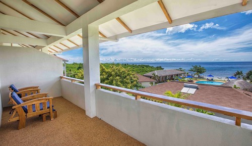 Suite de lujo, vistas parciales al mar