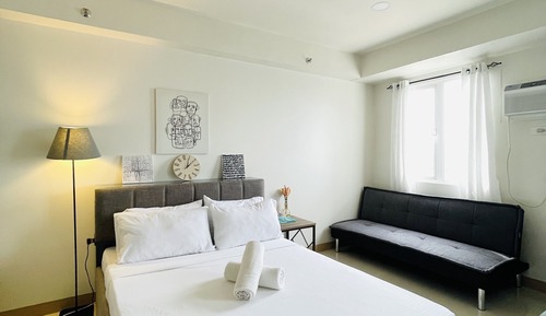 Estudio Confort, 1 cama doble con sofá cama, balcón