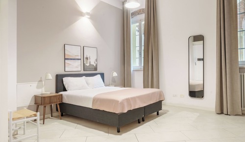 One-Bedroom Apartment with Sofa Bed