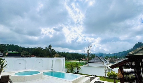 Villa Deluxe, vistas a la piscina