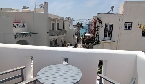 Estudio clásico, balcón, vistas al mar