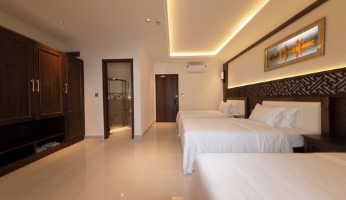 Habitación triple Deluxe, 1 habitación, vistas al jardín
