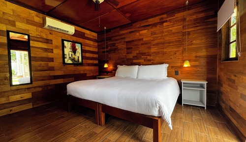 Cabaña Confort, 1 cama de matrimonio grande, balcón, vistas al jardín