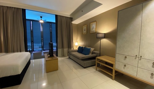 Estudio, 1 cama de matrimonio grande, piscina privada