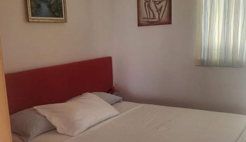 Apartamento (Two Bedroom Apartment with Balcony an)