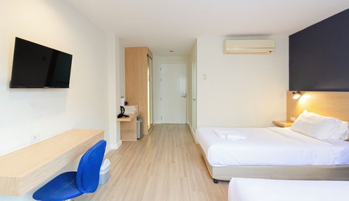 Habitación básica con 2 camas individuales, no fumadores, baño privado