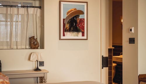 Suite (Hideout)