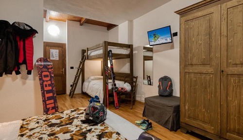 Habitación cuádruple Confort, vistas a la montaña