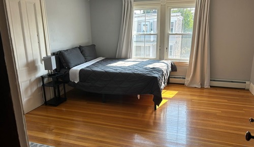 Habitación triple básica, entresuelo