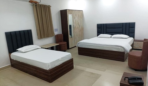 Habitación triple Deluxe, balcón