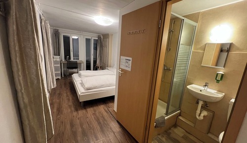 Habitación básica con 2 camas individuales, no fumadores