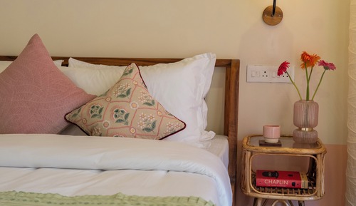 Estudio romántico, balcón