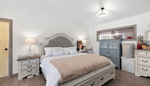 Luxury Studio Suite, 1 King Bed, Mobility Accessible