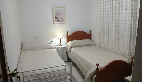 Dormitorio compartido, 1 habitación, piscina privada, vistas al jardín