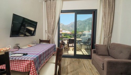 Apartamento junior, cocina, vistas a la montaña