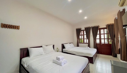 Habitación cuádruple, balcón, vistas al jardín