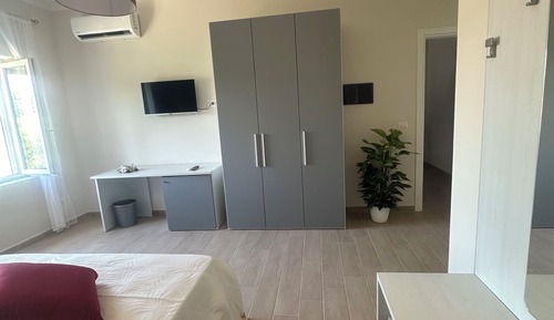 Habitación superior con 1 cama doble o 2 individuales, vistas a la montaña