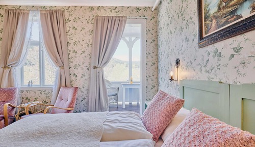 Habitación tradicional con 1 cama doble o 2 individuales, vistas a la bahía