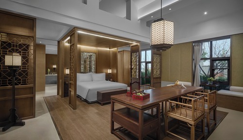 Habitación Premium, 1 cama de matrimonio grande (Courtyard Access)