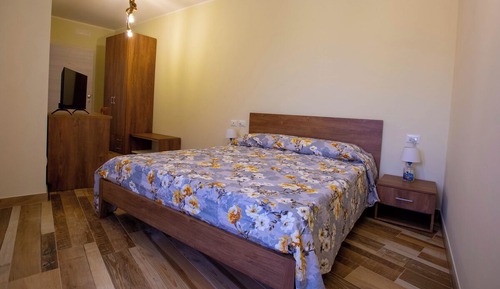 Habitación Confort con 1 cama doble o 2 individuales
