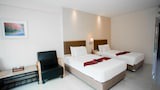 Family Double or Twin Room, Pool View