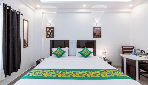 Habitación estándar con 1 cama doble o 2 individuales
