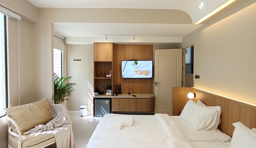 Superior Room with Bathtub