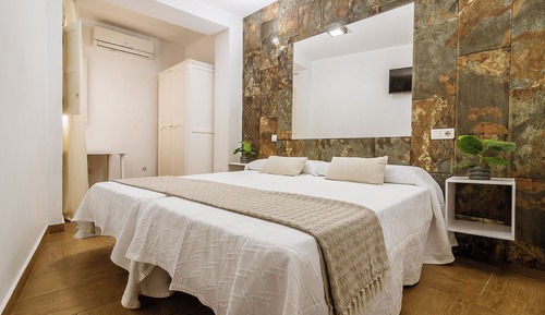 Habitación Confort con 2 camas individuales, 2 camas individuales, balcón, vistas al patio